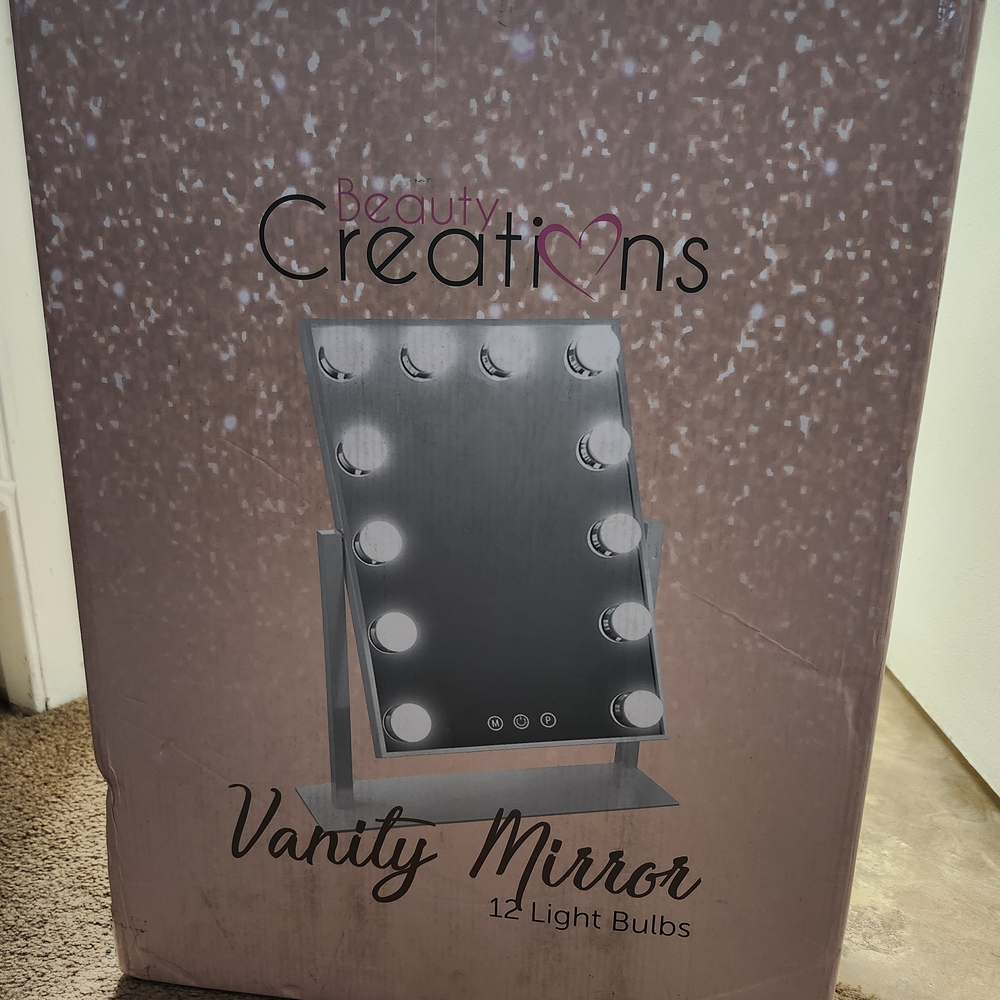 Beauty Creations Illuminated Vanity Mirror